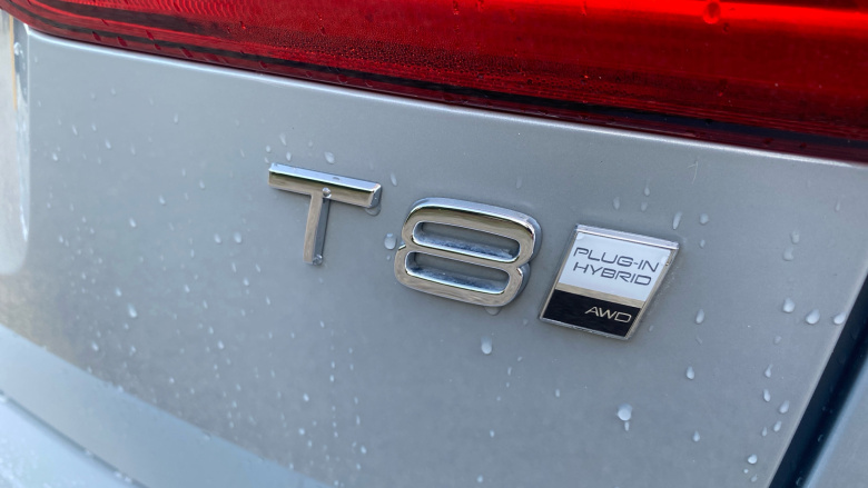 Volvo XC60 2.0 T8 [455] PHEV Ultra Dark 5dr AWD Geartronic Estate